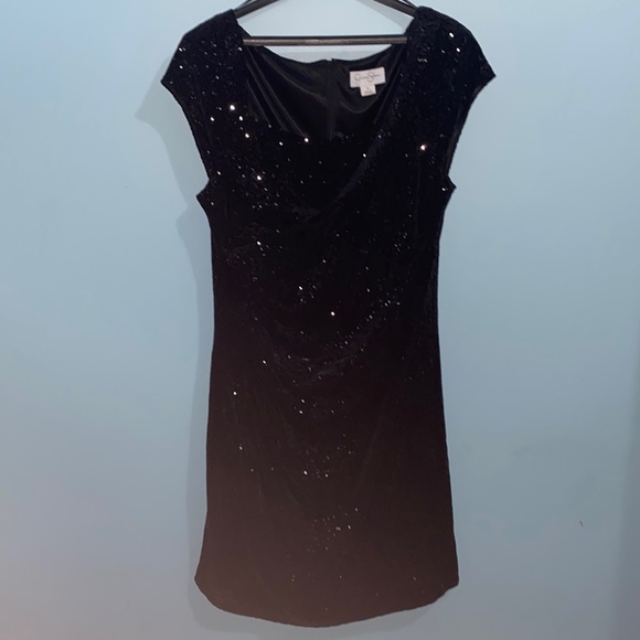 SEQUINED BLACK DRESS FORM FITTING STRETCH SIZE 14 JESSICA SIMPSON EUC - Picture 2 of 9